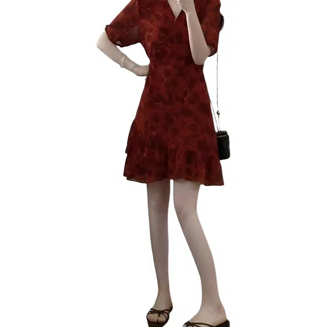 COMMA GIRL