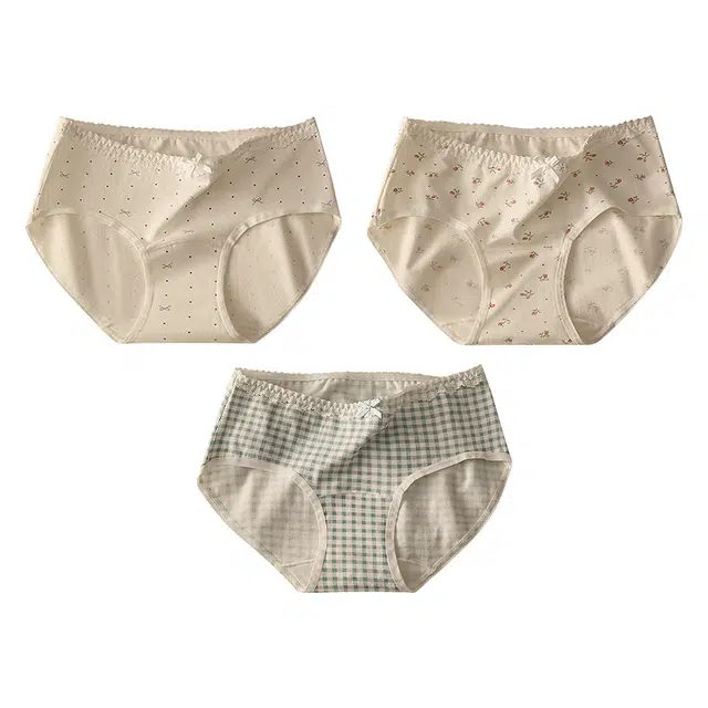 二三二三 透气吸汗防夹臀不卡档短裤亲肤柔软抑菌舒适中腰大码格子碎花高弹潮流简约时尚百搭清新甜美少女内裤 女款