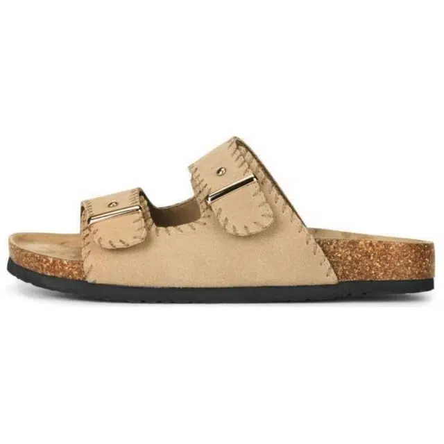 TOOMANYSHOES