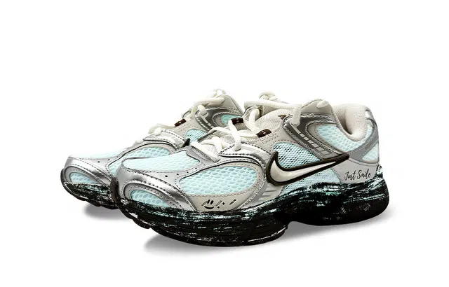 Nike V5 RNR smile