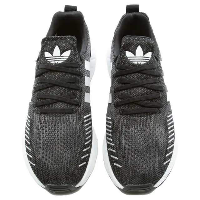 adidas originals Swift Run 22
