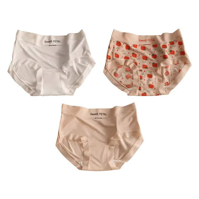 二三二三 透气吸汗防夹臀不卡档短裤亲肤柔软抑菌舒适中腰高弹潮流简约撞色可爱草莓碎花字母时尚百搭少女内裤 女款