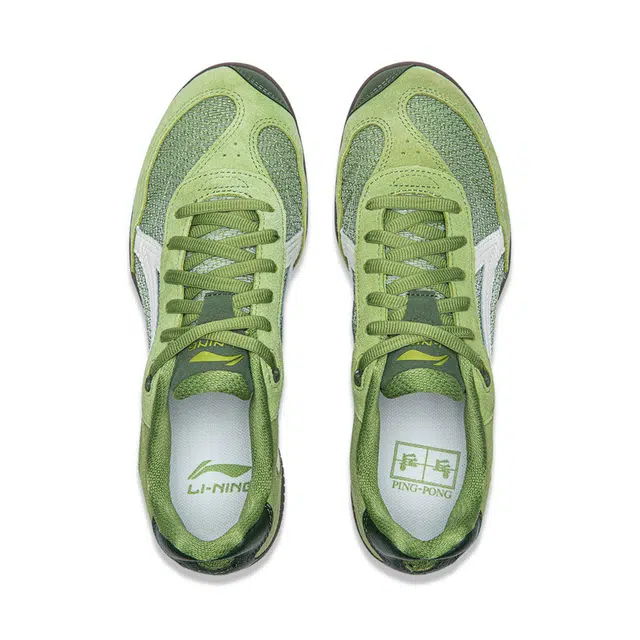 中国李宁  乒乓 复古百搭  减震耐磨功能性  休闲适用场景  低帮  乒乓球鞋 男女同款 蕉叶乳白色暗原野绿