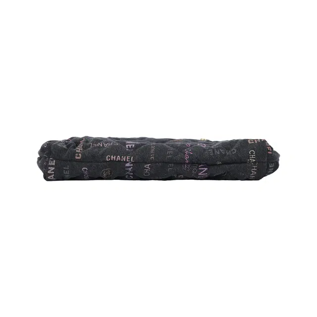 CHANEL 22P MAXI Tote 520
