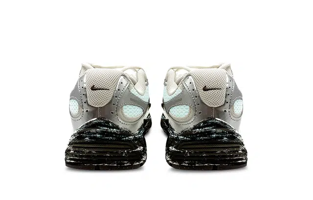 Nike V5 RNR smile
