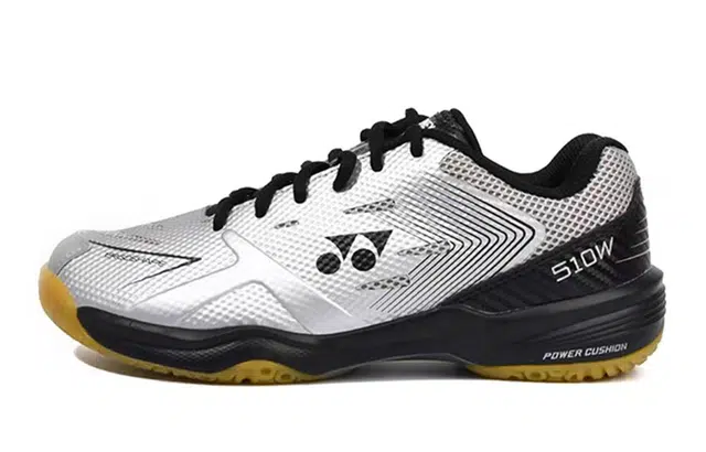 YONEX Power Cushion