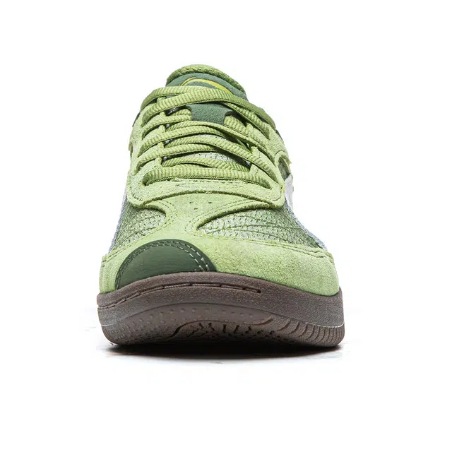 中国李宁  乒乓 复古百搭  减震耐磨功能性  休闲适用场景  低帮  乒乓球鞋 男女同款 蕉叶乳白色暗原野绿