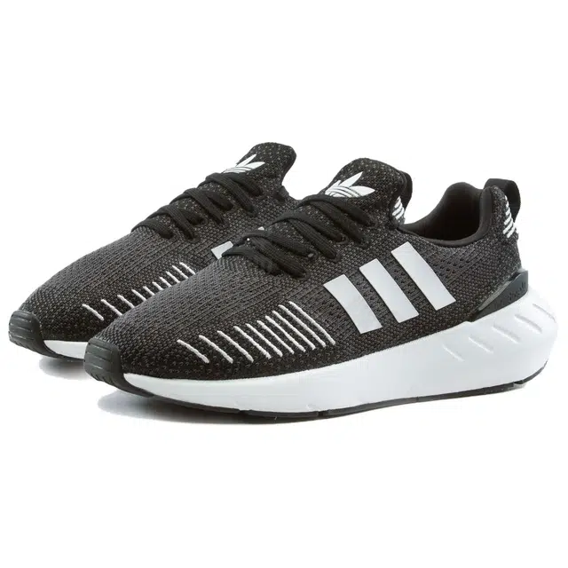 adidas originals Swift Run 22