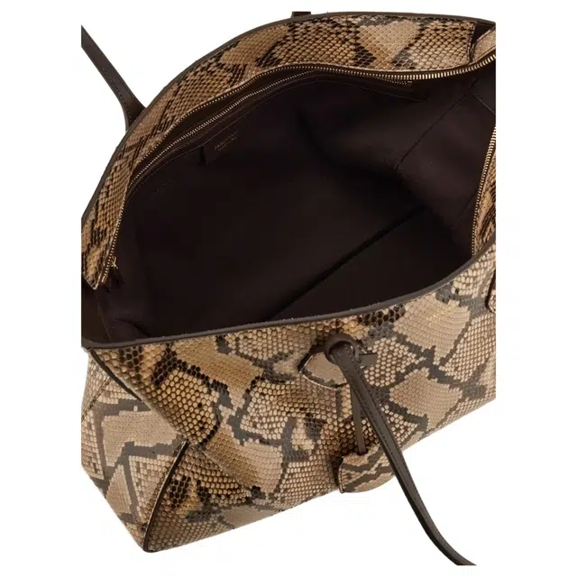 FERRAGAMO