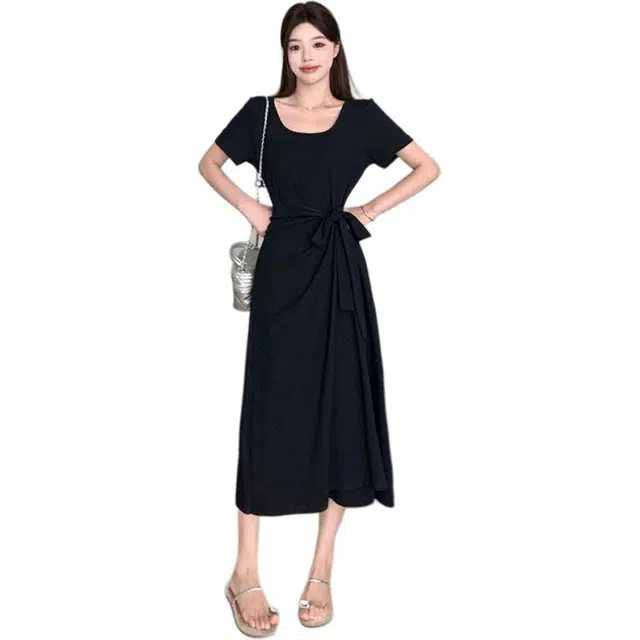 思蓓儿 复古赫本高腰方领超仙气质温柔显瘦长裙子 短袖连衣裙 女款