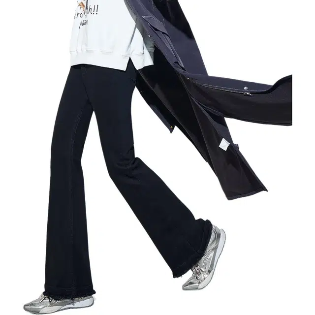 木果果木 显瘦微喇做旧修身休闲自然腰长裤牛仔裤 女款