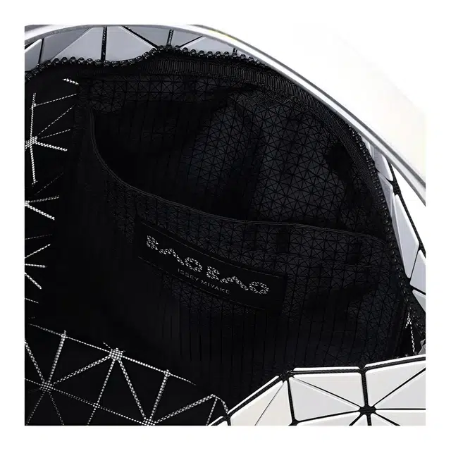 ISSEY MIYAKE Baguette