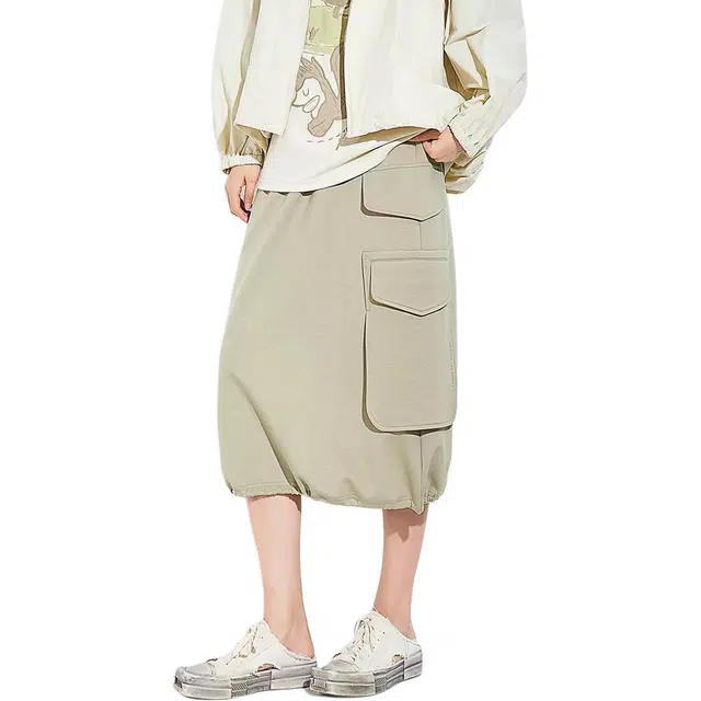 木果果木 夏季休闲简约纯色宽松型运动风工装短裙 女款