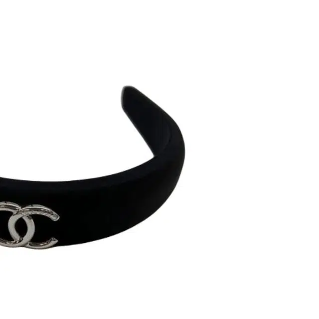 CHANEL -