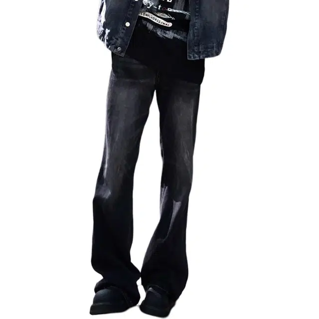 微牛 美式高街复古磨白渐变水洗微喇修身显瘦长裤 兼具痞帅与高级感牛仔裤 男款