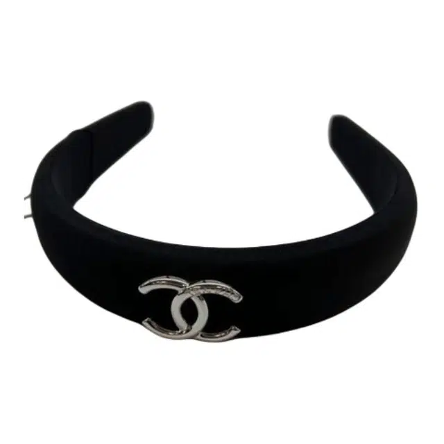 CHANEL -