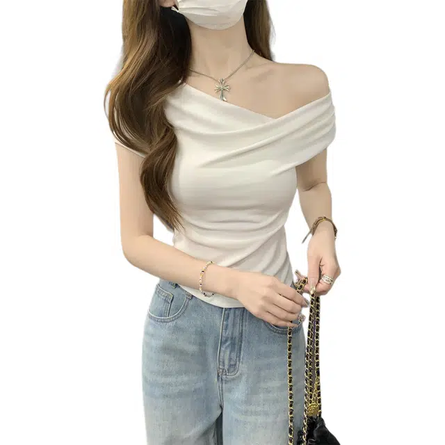 MUCCHIC T