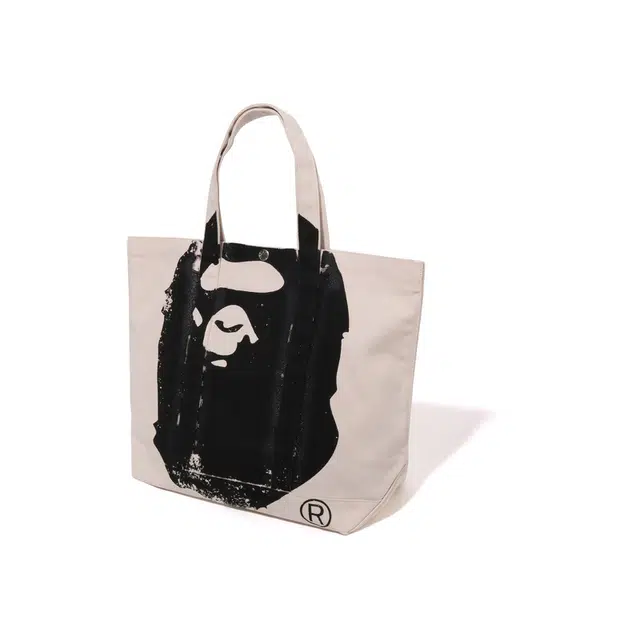 A BATHING APE