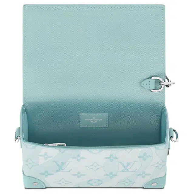 LOUIS VUITTON Steamer Wearable
