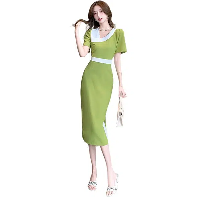 敲模女孩 御姐风清新撞色设计感收腰修身短袖连衣裙 女款