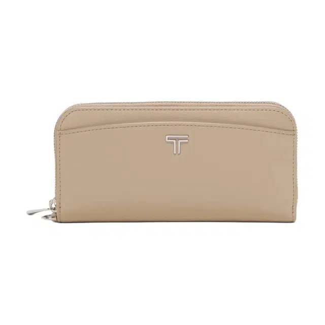 TUMI D
