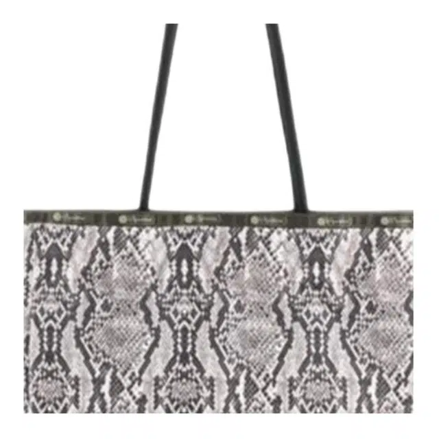 LeSportsac