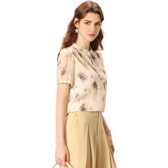 粉红玛琍 国风盘扣印花常规短袖圆领宽松新中式日常便服中腰衬衫 女款