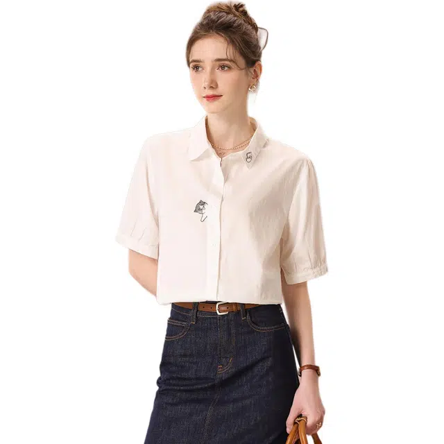 粉红玛琍 卡通刺绣短袖夏季款常规翻领宽松都市休闲日常便服高腰衬衫 女款