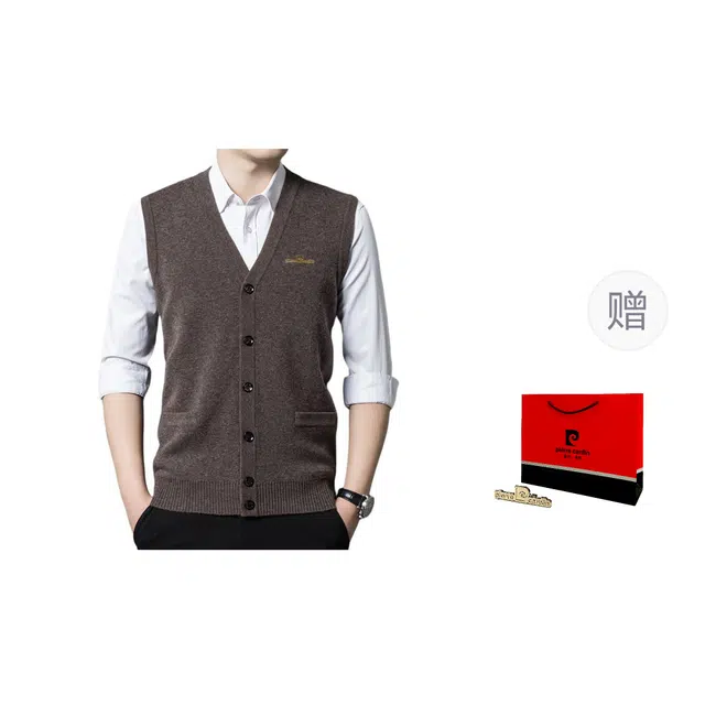 PIERRE CARDIN V
