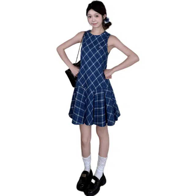 囍鱼少女 学院风格子设计感 女收腰显瘦中长裙气质裙子无袖连衣裙 女款