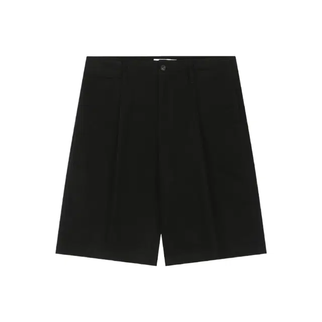 BESLOW ONE TUCK WIDE FIT SHORTS