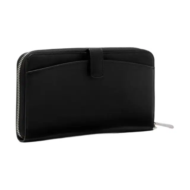 TUMI
