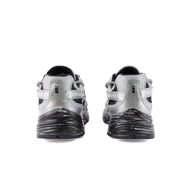 Nike Initiator Y2K