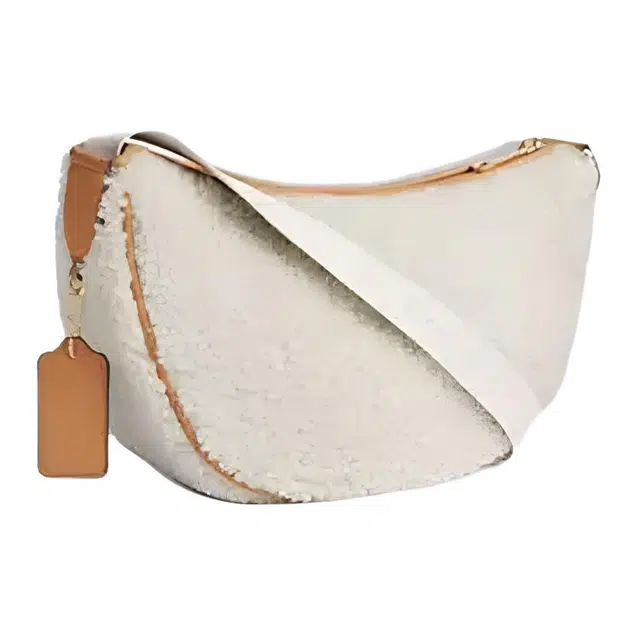 COACH PACE SHOULDER 29