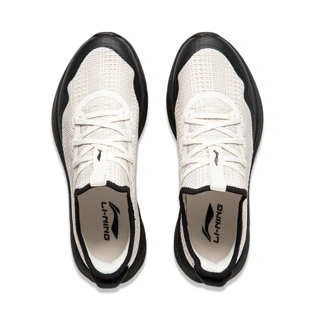 LiNing slip on