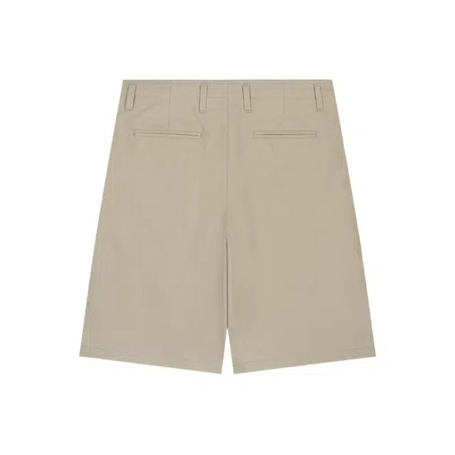 BESLOW ONE TUCK WIDE FIT SHORTS BEIGE