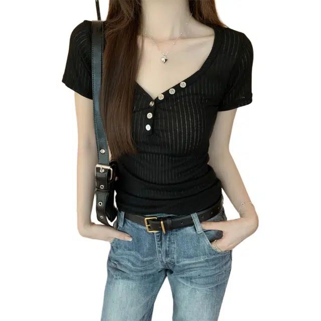 MUCCHIC T