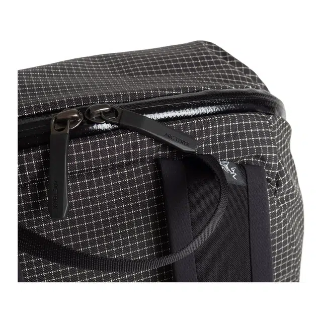 Arcteryx Konseal 15L Logo