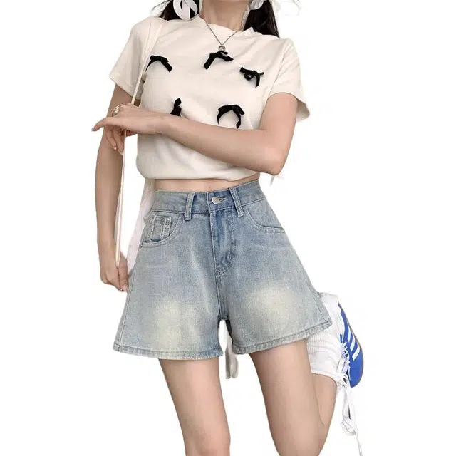 邓大喵 夏季薄款高腰宽松显瘦设计阔腿牛仔短裤 女款