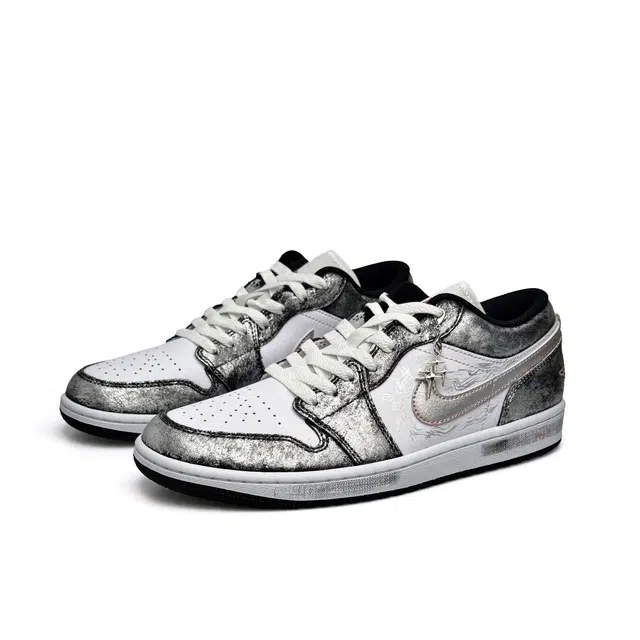 Jordan Air Jordan 1 Black Silver Pink