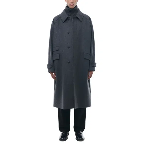 BESLOW OVERSIZED CASHMERE BALMACAAN COAT