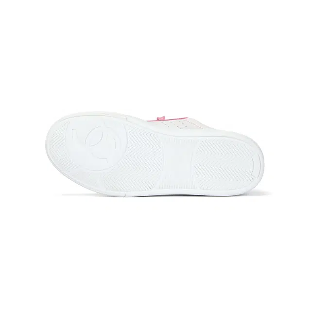 CHANEL Low-Top