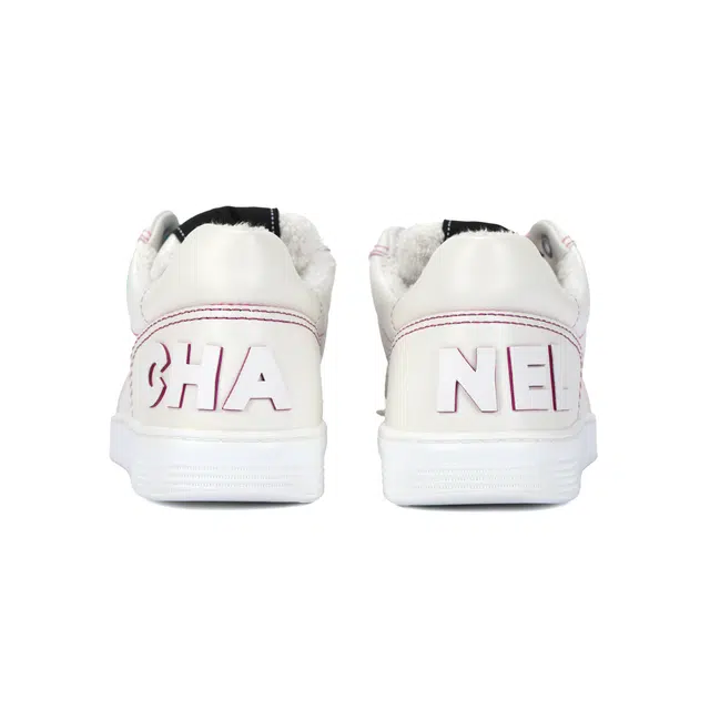 CHANEL Low-Top