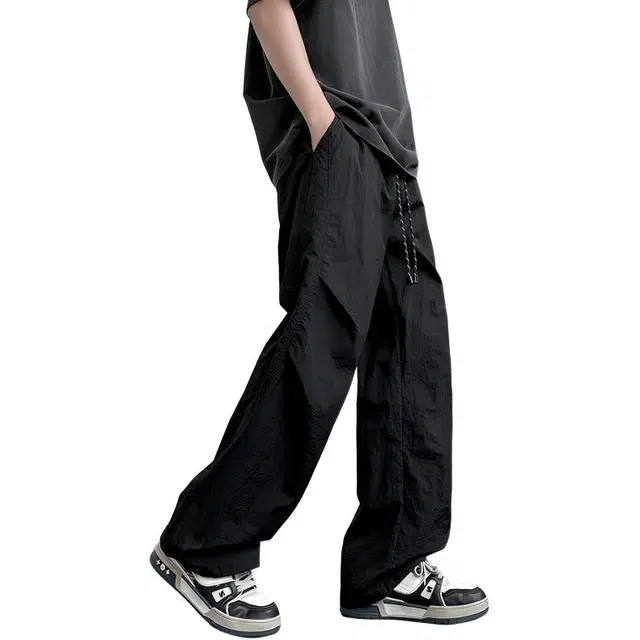 中国航天 冰丝透气褶皱速干纯色伐木工装伞兵裤简约时尚美式复古直筒阔腿运动高街潮流基础系带弯刀宽松垂感百搭休闲裤 男女同款