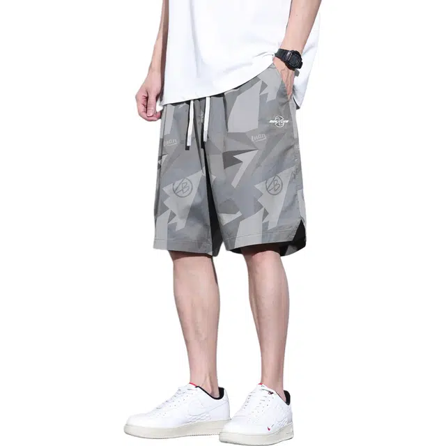 潮人榜 美式高街时尚运动阔腿宽松薄款五分休闲短裤 男款