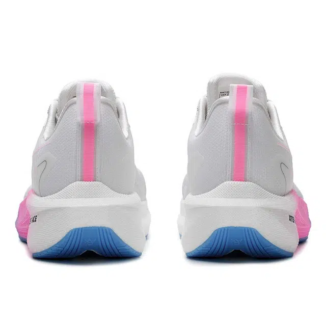 特步 运动舒适减震轻便 低帮 训练跑步鞋 男款 白粉色