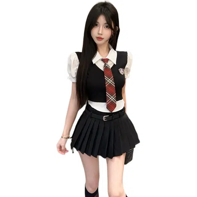 Kiki Clothing Boutique T