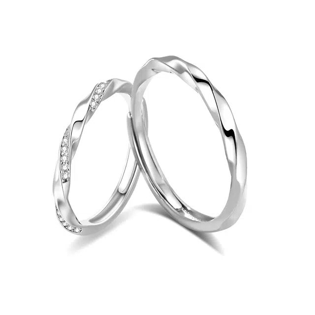 【爱无止境】 琉堇  莫比乌斯情侣对戒 甜蜜爱恋 钟爱久久 小众轻奢可调节 表白礼盒 日常通勤百搭简约 锆石 戒指 男女同款情侣款