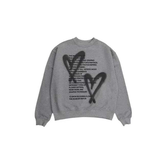 THE MUSEUM VISITOR HEART SPRAY PRINTED