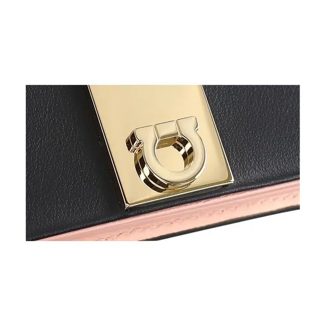 FERRAGAMO